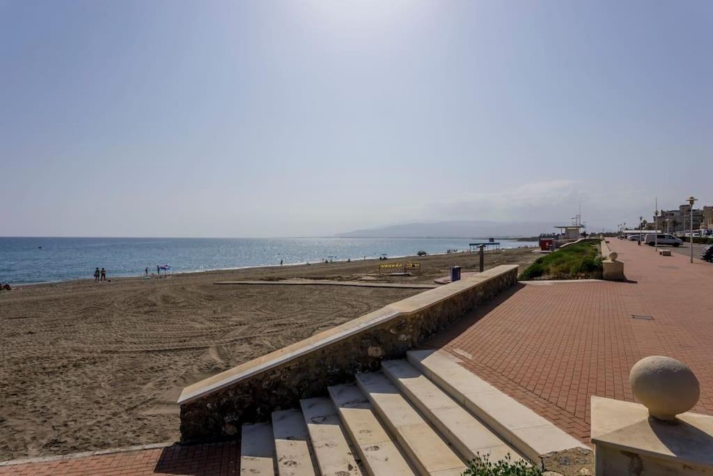 Loft primera línea playa, Cabo de Gata, Wifi Lägenhet Retamar  Exteriör bild